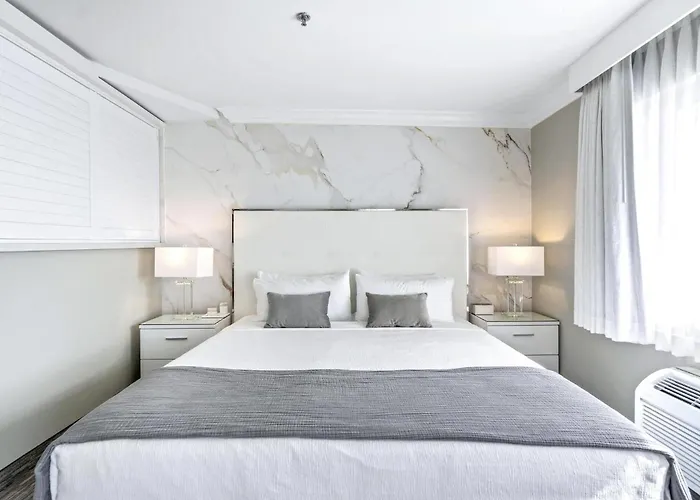 Hotel with pool: The Volare, An Ascend Collection Hotel