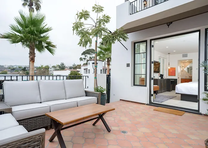 Luxury hotel only: North Beach Villa